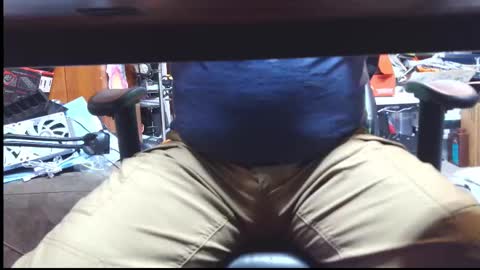 selfpound online show from 10-17-25, 04:20