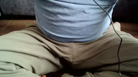 Snapshot of selfpound chatting on 06-04-26, 01:39 selfpound online show from 06-04-26, 01:39