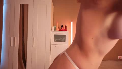 Snapshot of selina__moon chatting on 05-15-26, 02:40 Selina online show from 05-15-26, 02:40
