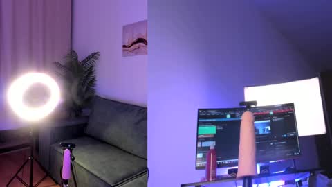 Snapshot of selina_coy chatting on 03-09-25, 09:14 lina next stream nearest evening online show from 03-09-25, 09:14