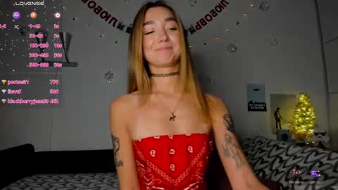 Snapshot of selinaa_kyle chatting on 12-22-24, 09:00 Chris online show from 12-22-24, 09:00