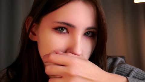 Snapshot of selinadiercks chatting on 11-24-25, 03:12 Elizabeth online show from 11-24-25, 03:12