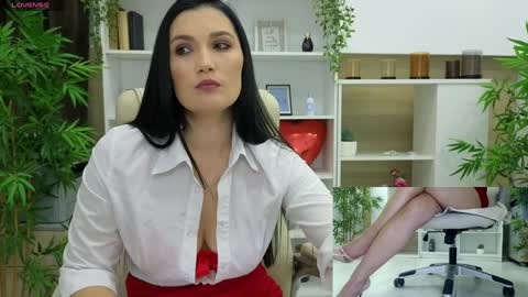 Snapshot of selinesole_ chatting on 12-11-24, 05:04 Seline online show from 12-11-24, 05:04