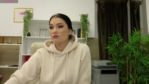 Snapshot of selinesole_ chatting on 02-04-25, 05:12 Seline online show from 02-04-25, 05:12