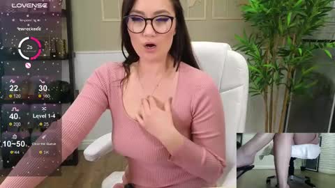 Snapshot of selinesole_ chatting on 02-25-25, 08:30 Seline online show from 02-25-25, 08:30