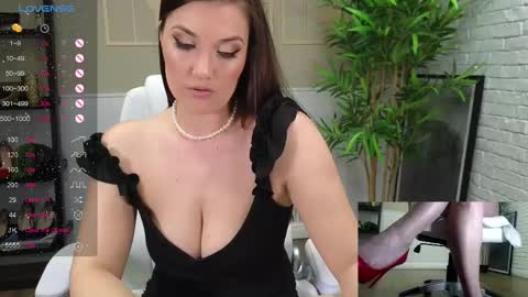 Snapshot of selinesole_ chatting on 03-05-25, 05:18 Seline online show from 03-05-25, 05:18