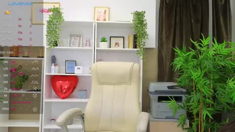 Snapshot of selinesole_ chatting on 03-11-25, 05:02 Seline online show from 03-11-25, 05:02