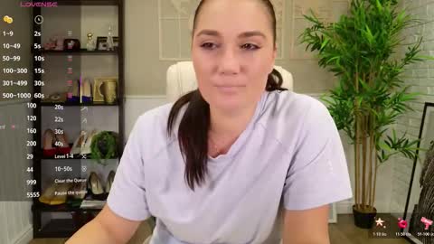 Snapshot of selinesole_ chatting on 10-20-25, 03:56 Seline online show from 10-20-25, 03:56