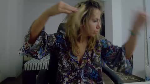 sellena_angel online show from 11-16-25, 11:49