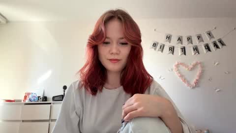 Lily online show from 04-05-26, 09:06