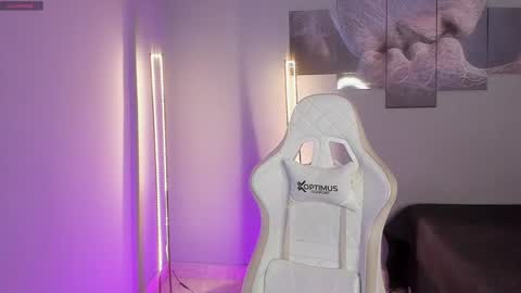 Snapshot of selyn_ chatting on 12-12-24, 12:55 Selyn online show from 12-12-24, 12:55