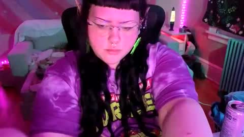 Goddess Ember online show from 10-28-25, 06:39