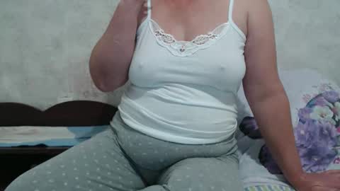 Lenna online show from 10-15-25, 05:51