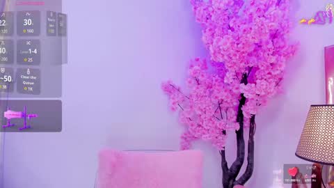 Snapshot of senniabella chatting on 02-06-25, 05:40 Sennia online show from 02-06-25, 05:40