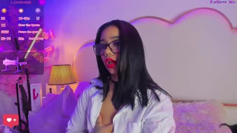 Snapshot of senniabella chatting on 10-09-25, 02:59 Sennia online show from 10-09-25, 02:59