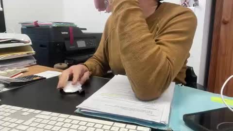 Snapshot of sens3439 chatting on 11-13-25, 02:49 sens3439 online show from 11-13-25, 02:49