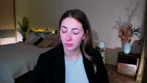 sensitiveheartt online show from 09-15-25, 07:58