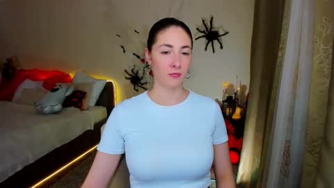 sensitiveheartt online show from 10-26-25, 12:00