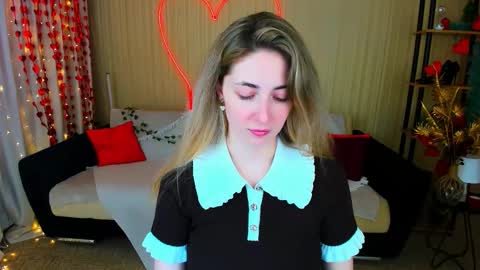 sensitiveheartt online show from 03-17-26, 07:39