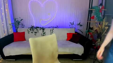 sensitiveheartt online show from 06-01-26, 07:15