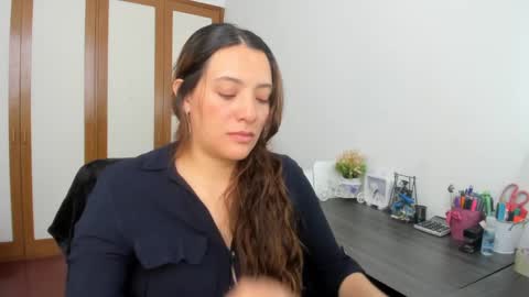 Snapshot of sensual__lady chatting on 12-03-24, 06:28 Samantha - online show from 12-03-24, 06:28