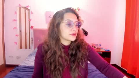 Snapshot of sensual__lady chatting on 10-22-25, 07:02 Samantha - online show from 10-22-25, 07:02