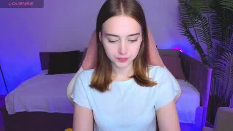 Snapshot of sensual_amy_ chatting on 06-02-26, 08:38 Emily online show from 06-02-26, 08:38