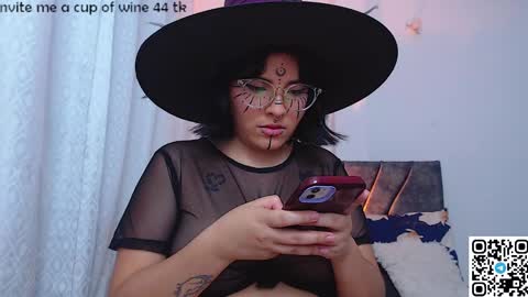 Camille and sophie online show from 12-27-24, 06:14