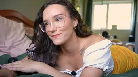 Snapshot of sensual_jassmine chatting on 07-06-26, 04:42 Jasmine online show from 07-06-26, 04:42