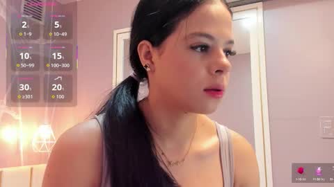 Sophie     online show from 10-09-25, 10:02