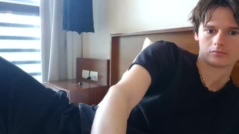 Cam online show from 12-17-25, 10:38