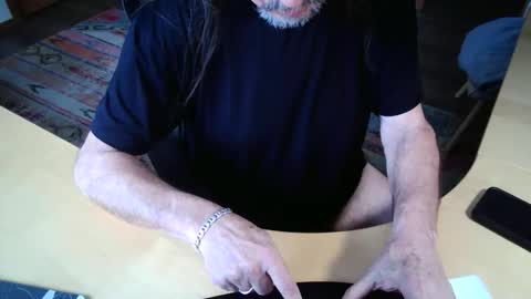 Snapshot of sensualgentlem chatting on 01-10-26, 10:36 Sensually Yours online show from 01-10-26, 10:36