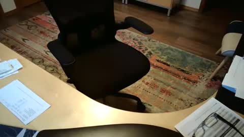 Snapshot of sensualgentlem chatting on 01-17-26, 11:30 Sensually Yours online show from 01-17-26, 11:30