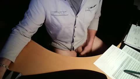 Snapshot of sensualgentlem chatting on 02-12-26, 01:22 Sensually Yours online show from 02-12-26, 01:22