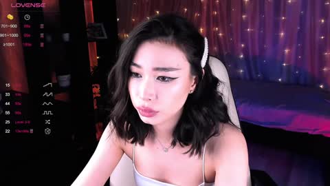 Snapshot of sensualily chatting on 12-26-24, 06:33 Kiki online show from 12-26-24, 06:33