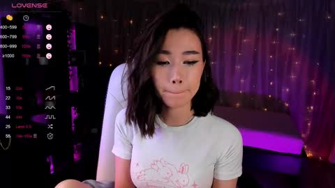 Snapshot of sensualily chatting on 02-27-25, 08:09 Kiki online show from 02-27-25, 08:09