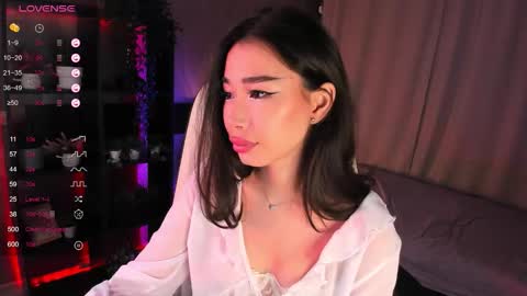 Snapshot of sensualily chatting on 11-07-25, 03:34 Kiki online show from 11-07-25, 03:34