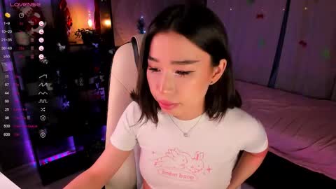 Snapshot of sensualily chatting on 01-16-26, 04:11 Kiki online show from 01-16-26, 04:11