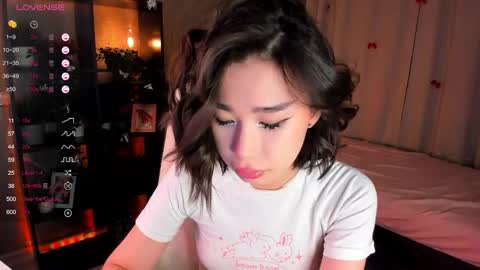 Snapshot of sensualily chatting on 02-08-26, 03:59 Kiki online show from 02-08-26, 03:59