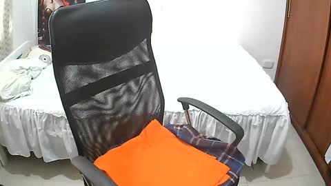 Snapshot of senthix1983 chatting on 09-17-25, 07:26 senthix heyy promo en OnlyFans aprovecha 85 descuento online show from 09-17-25, 07:26