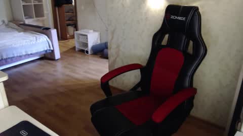 Snapshot of senxual__ chatting on 10-06-25, 12:57 senxual__ online show from 10-06-25, 12:57