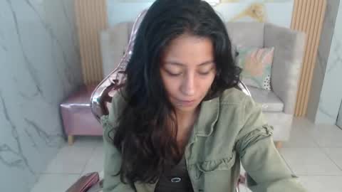 Snapshot of serabella_s chatting on 12-16-25, 01:05 serabella_s online show from 12-16-25, 01:05