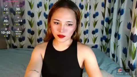 Snapshot of seraphinaheather chatting on 06-22-26, 05:37 Chloe online show from 06-22-26, 05:37