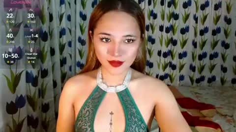 Snapshot of seraphinaheather chatting on 06-30-26, 04:24 Chloe online show from 06-30-26, 04:24