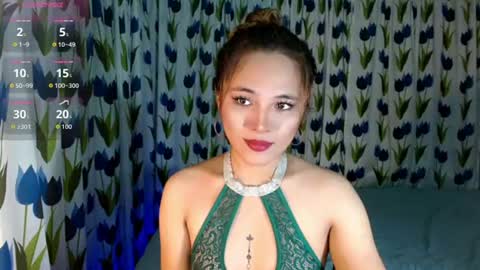 Snapshot of seraphinaheather chatting on 07-20-26, 12:07 Chloe online show from 07-20-26, 12:07