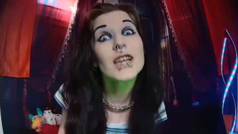 Snapshot of seraphinmunster chatting on 12-03-24, 05:45 Seraphin Munster online show from 12-03-24, 05:45