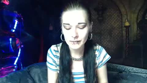Snapshot of seraphinmunster chatting on 12-13-25, 11:10 Seraphin Munster online show from 12-13-25, 11:10