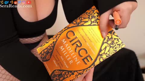 SeraReads online show from 11-22-25, 02:38