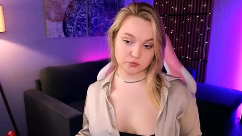 Snapshot of serena_johnsons chatting on 03-04-26, 07:25 Serena online show from 03-04-26, 07:25