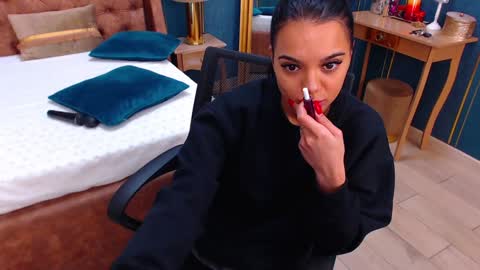 Snapshot of serena_mendez chatting on 01-25-25, 12:58 Serena online show from 01-25-25, 12:58